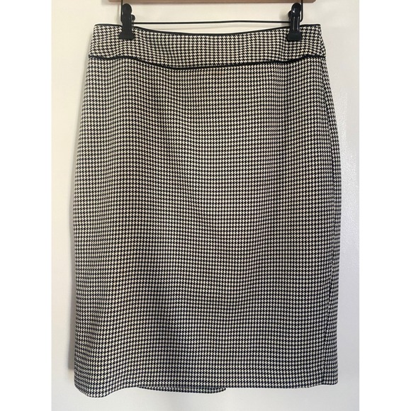 Talbots Dresses & Skirts - Talbots Classic Tailored Herringbone Straight Pencil Skirt Size 6